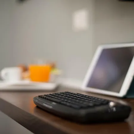 לינה וארוחת בוקר Dante Maison De Luxe נאפולי