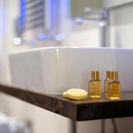 Dante Maison De Luxe Bed and Breakfast Νάπολη